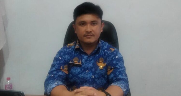 Kepala SMP Negeri 1 Manado, Riva Rori SPd MPd